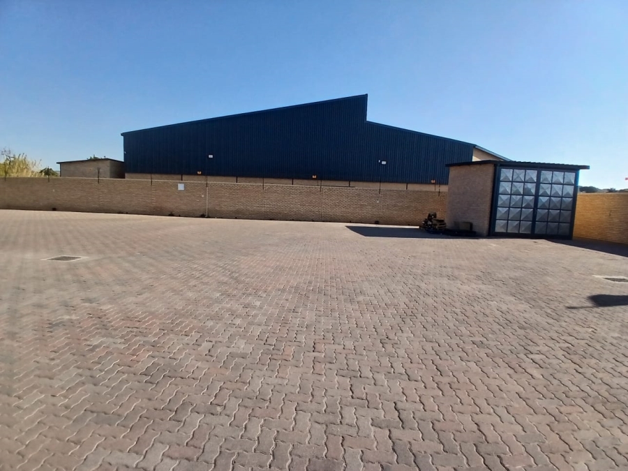 To Let Commercial Property for Rent in Waterval East North West